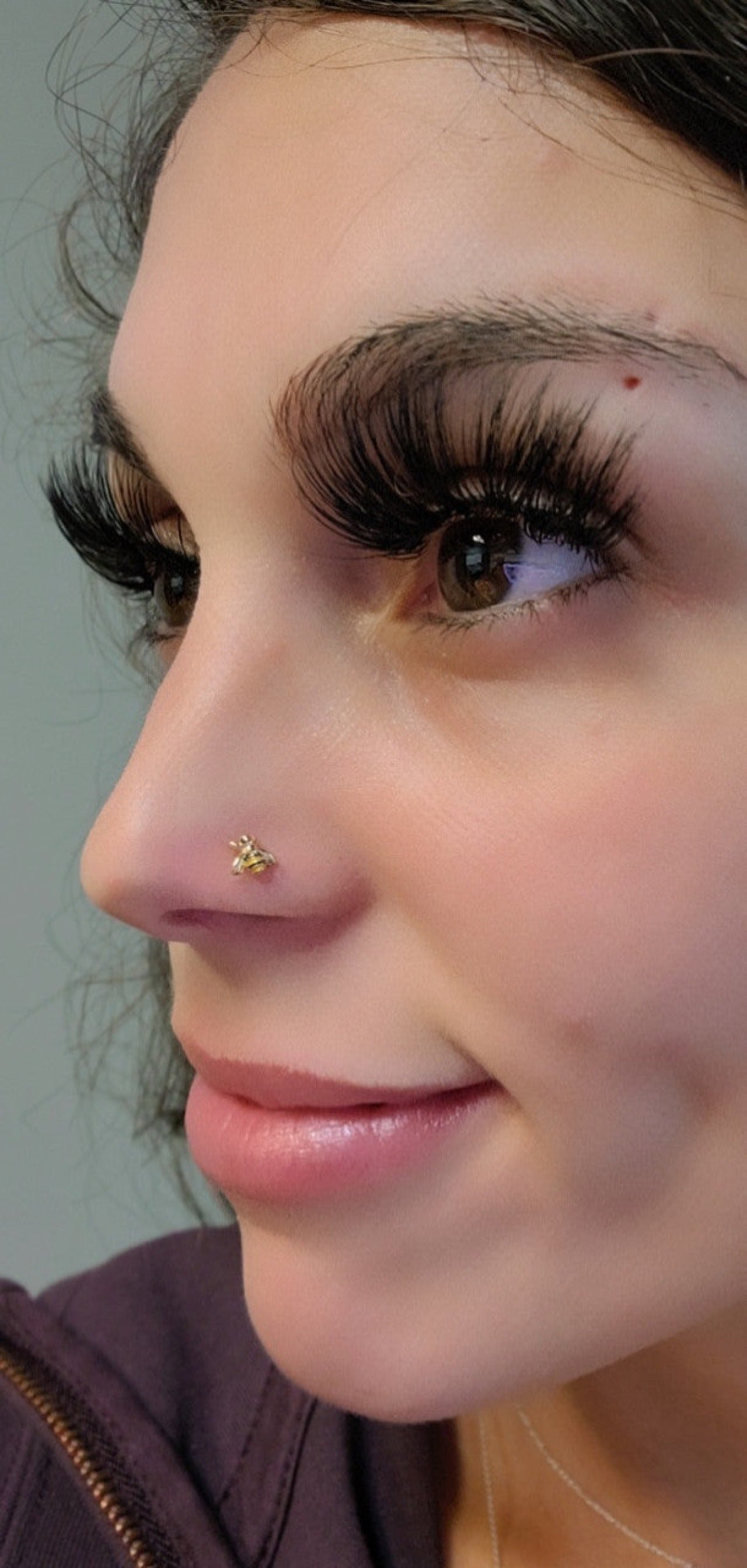 Surgical Steel Nose Ring Stud 20 Gauge 1/4" L Bend with Bumble Bee