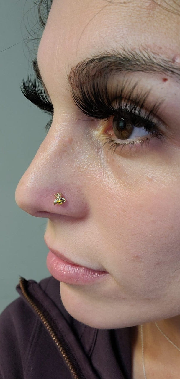 Surgical Steel Nose Ring Stud 20 Gauge 1/4" L Bend with Bumble Bee