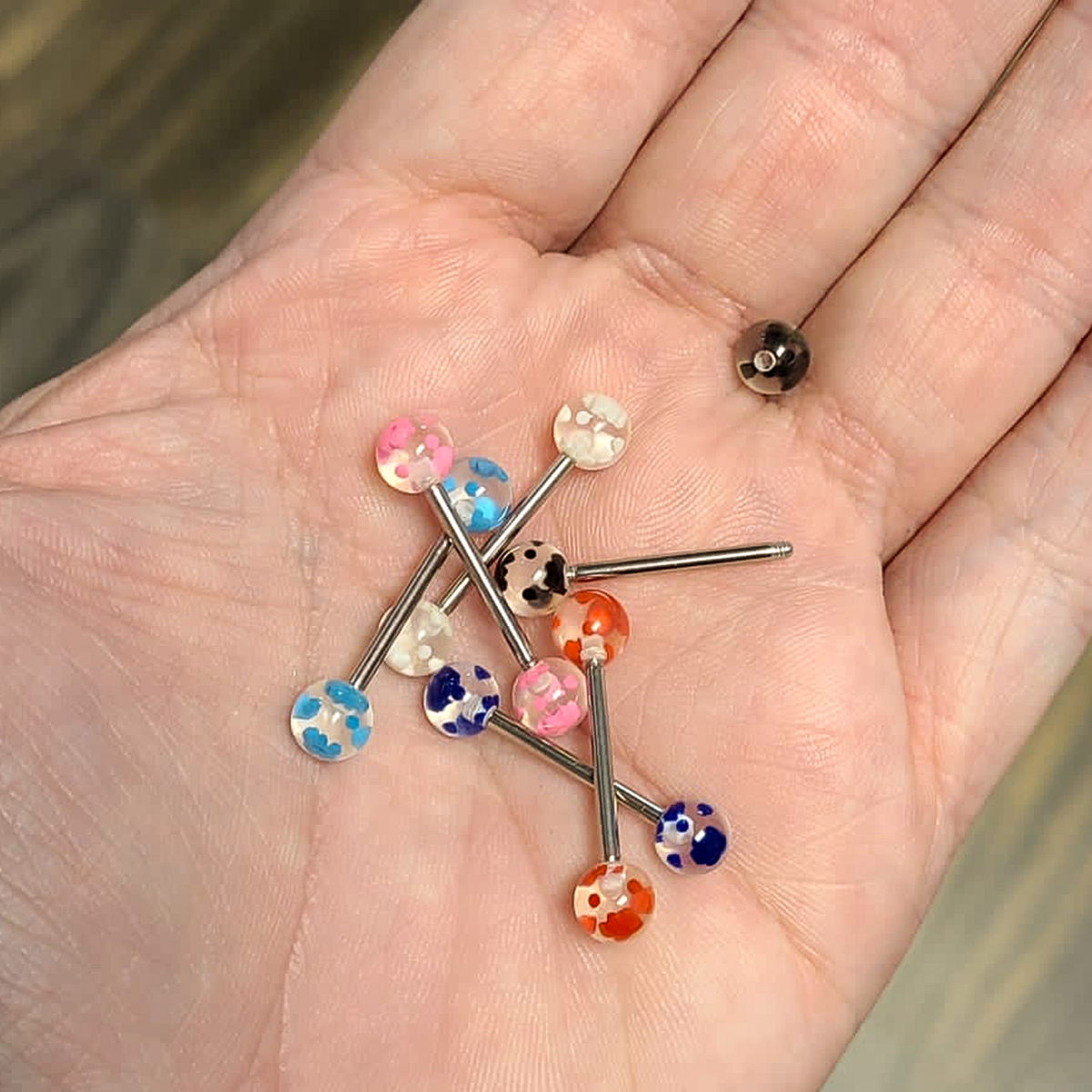 Surgical Steel 14 Gauge Tongue Barbell with Speckled Flower - photo 4