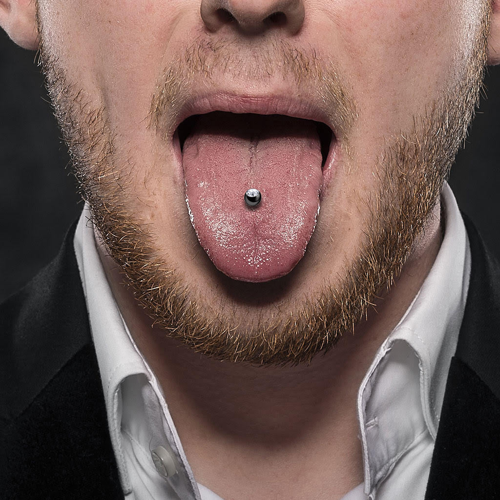 Titanium 14 Gauge Tongue Barbell with Dark Blue Anodized CZ Jewel - photo 3