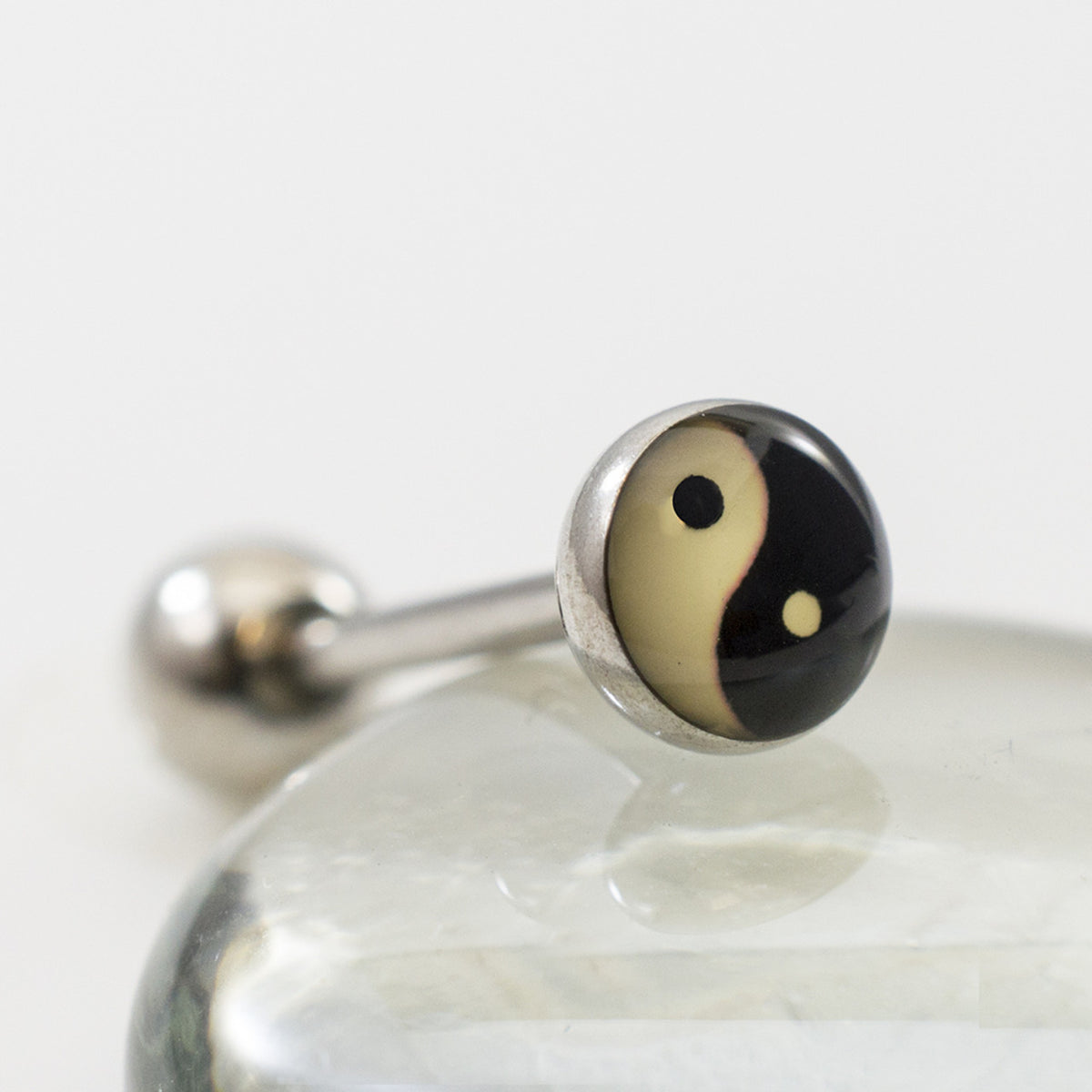 Surgical Steel Tongue Ring Straight Barbell 14 Gauge & Yin-Yang Logo - Kruelty - Photo 2
