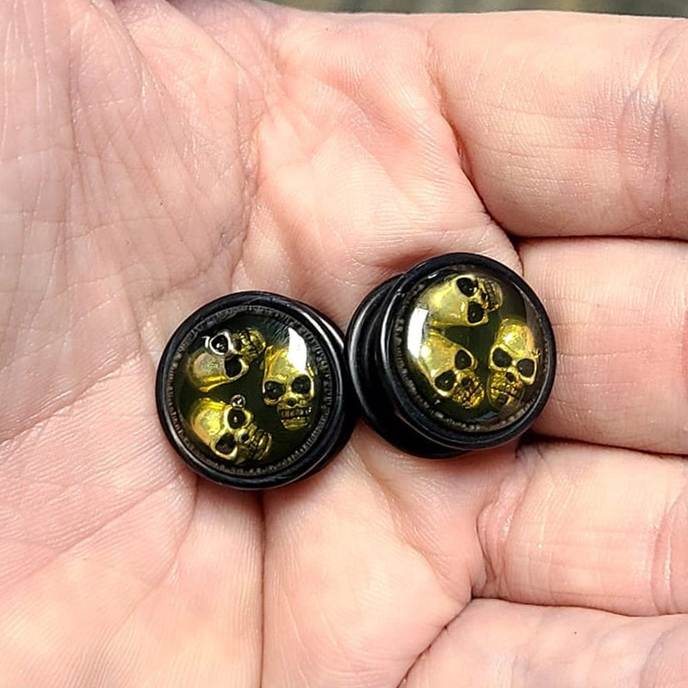 Acrylic 5/8 Inch Ear Gauges Plugs Black with Triple Skull - Pair - photo 3