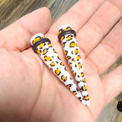 Acrylic 6 to 1/2 Inch Cheetah Print Ear Tapers - Pair - photo 3