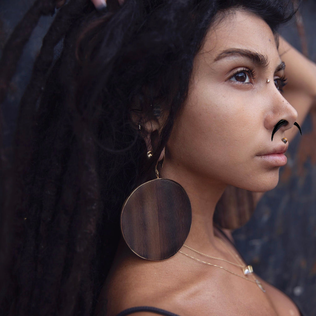Organic Horn Water Buffalo Tusk Curved Pincer Septum - Kruelty - Photo 2