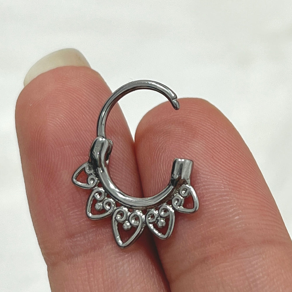 Surgical Steel 16 Gauge Hinged Segment Ring with Filigree Heart - photo 2