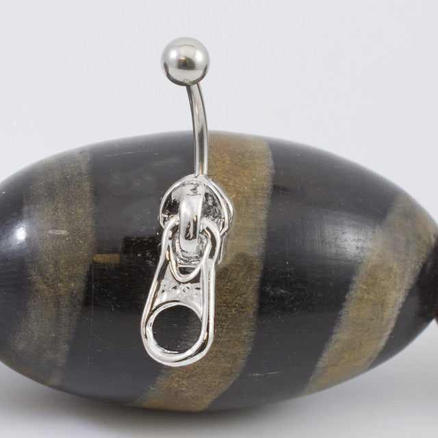 Surgical Steel Belly Button Ring 14 Gauge 3/8" (10 mm) Zipper Charm - Kruelty - Photo 2