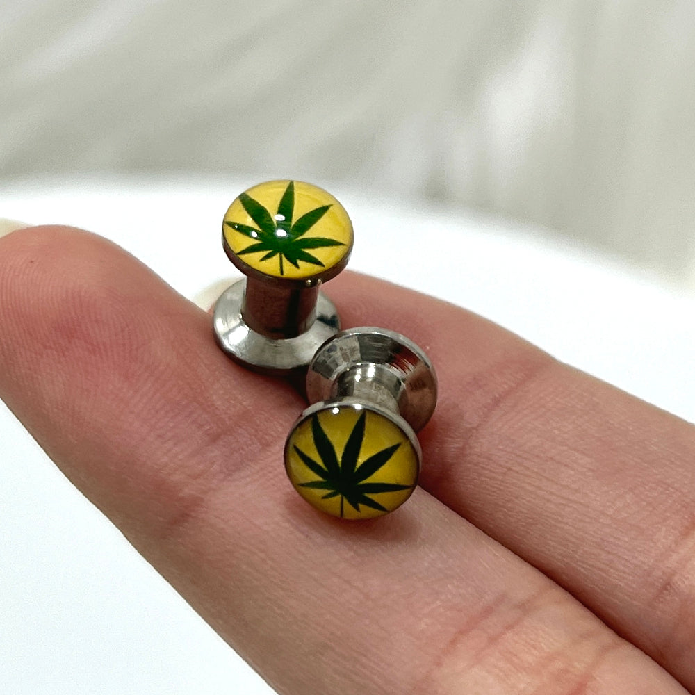 Surgical Steel Pot Leaf Logo Screw Fit Tunnels 4G to 1/2 Inch - Pair - photo 3