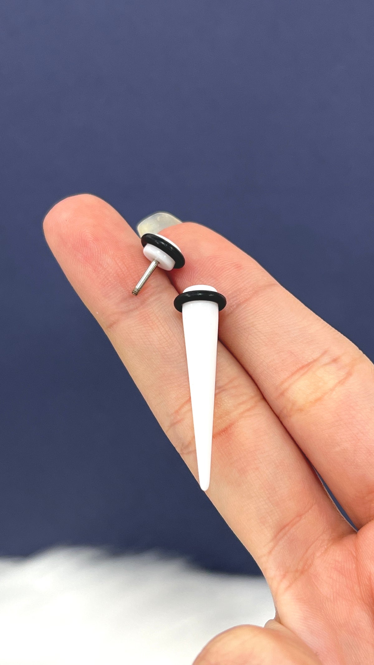 Acrylic White Fake Ear Taper 16G 5mm with Black O-Rings - Pair - photo 2