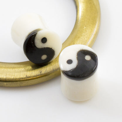White Bone Ear Plugs with Yin Yang Symbol - Pair - photo 4