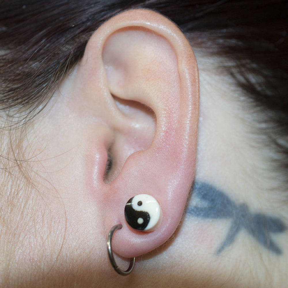 White Bone Ear Plugs with Yin Yang Symbol - Pair - photo 3