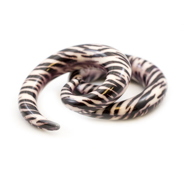 Acrylic 6, 0 & 00 Gauge Zebra Spiral Tapers - Pair - photo 2